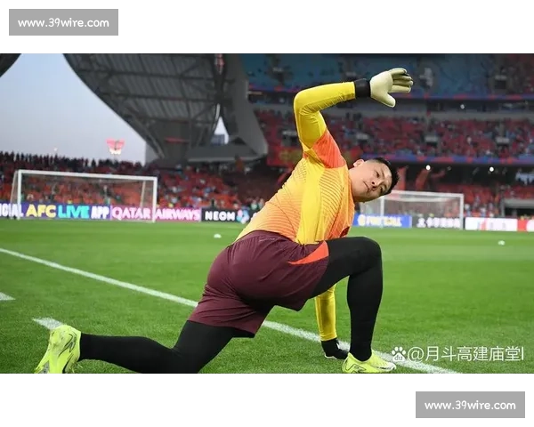 绝杀时刻！他用神级扑救化解对方攻势，成为全场最亮的星！
