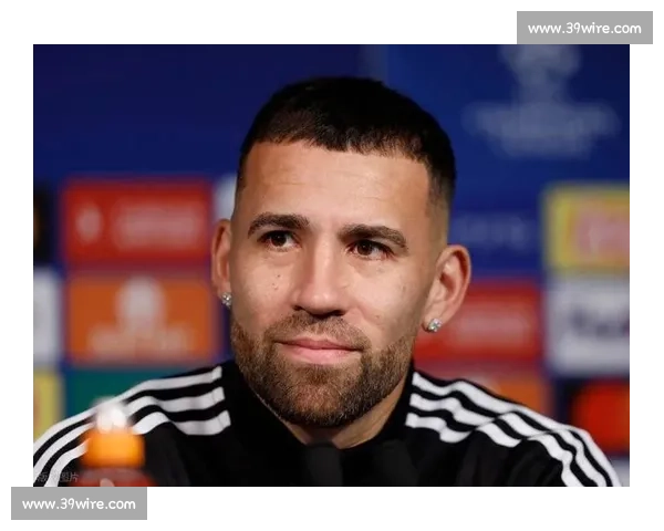 他是球门前的守护神，更是球队的精神领袖，这力量无可阻挡！