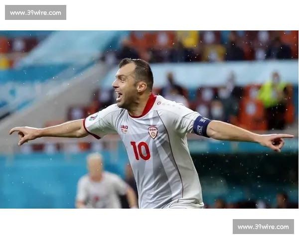 告别遗憾!传奇射手终圆苏超冠军梦,这是英雄的凯旋! 告别遗憾!传奇射手终圆苏超冠军梦,这是英雄的凯旋!